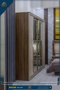 ⁦دولاب ملابس مقاس 240سم⁩ - الصورة ⁦2⁩